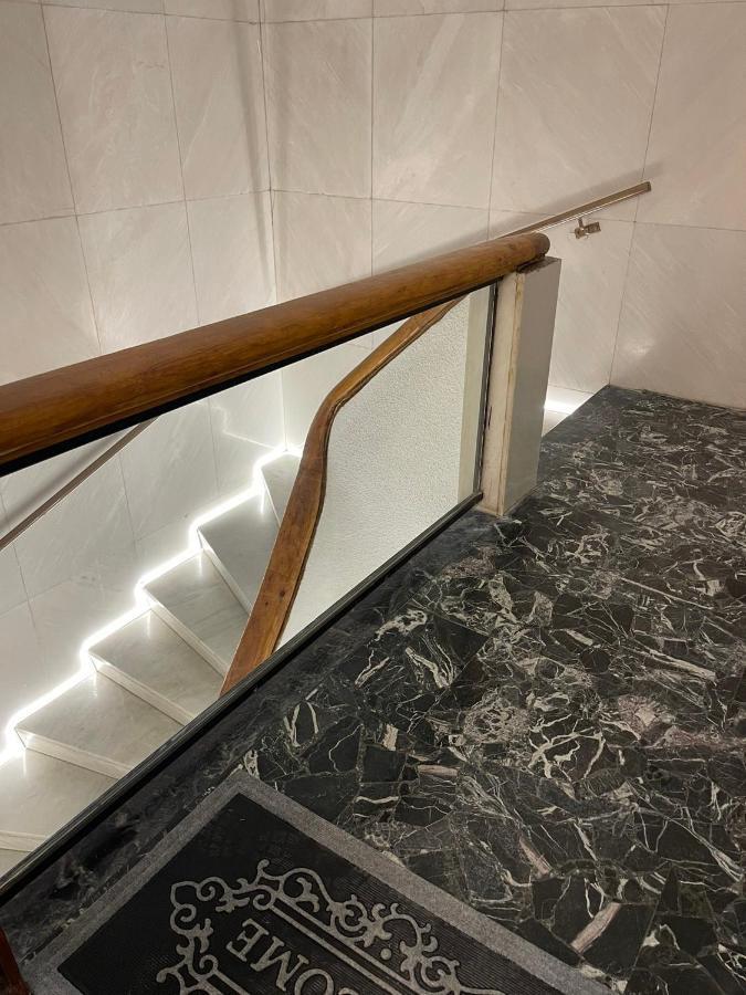 Pansea 11 Exclusive Suites Tesalonika Bagian luar foto